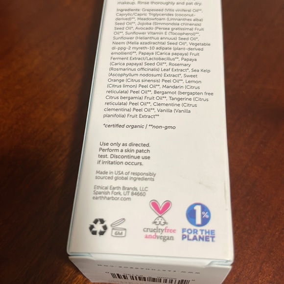 Earth Harbor Sunshine Dew Cleansing Oil - Picture 4 of 5